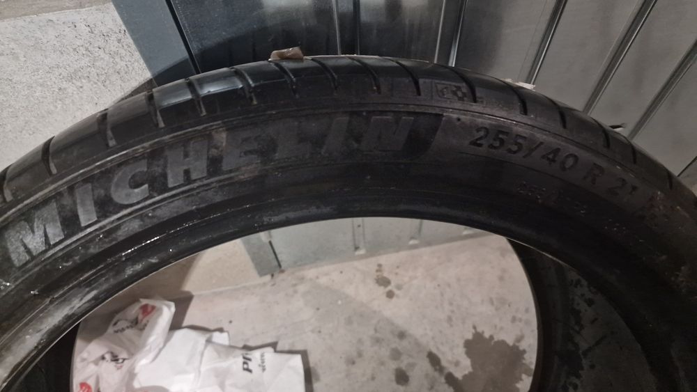 2 Гуми Мишлен   летни 255/40/21