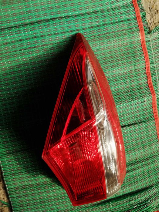 Ляв стоп за Toyota Corolla 2014-2016 година.