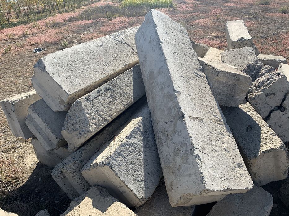 Бетонные блоки целые и половинки