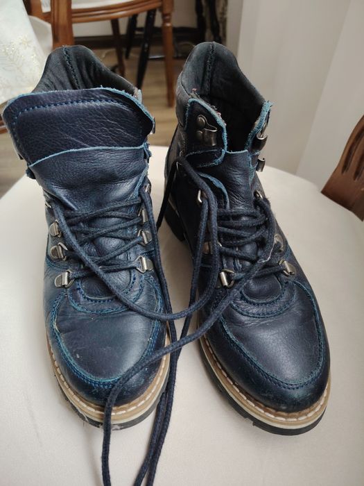 Ghete piele mărimea 37