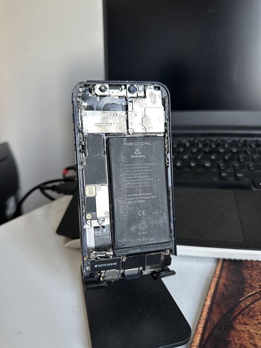 iPhone 12 pentru piese/recarosare