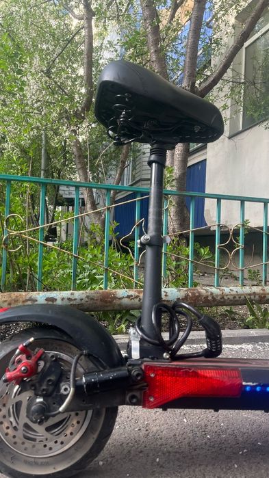 Электросамокат kugoo m4.