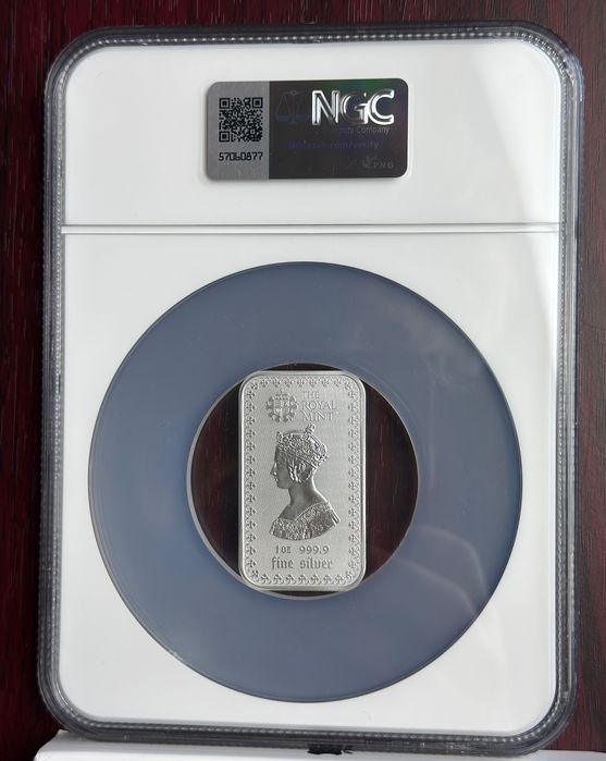 2025 1oz Royal Mint The Gothic Crown silver bar gradata NGC MS70