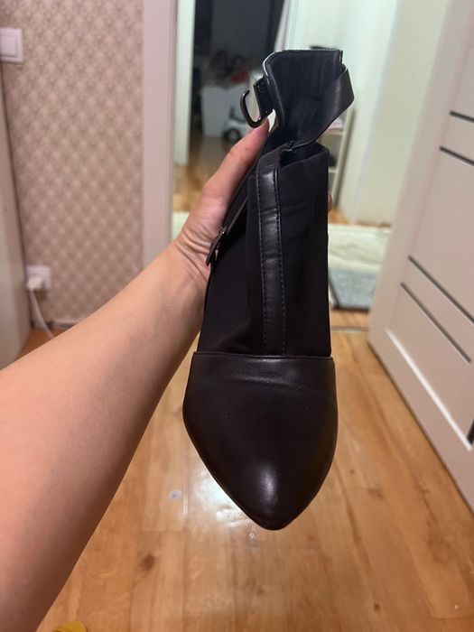 Продам обувь каждую за 7000