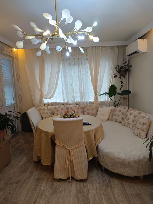 Голям просторен апартамент за 130 лв.