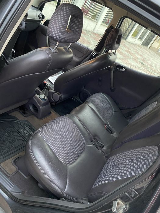 Vand Mercedes 1.6 benzina