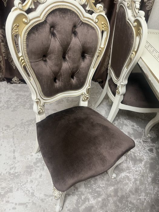 Стол 6 стульев и банкетка