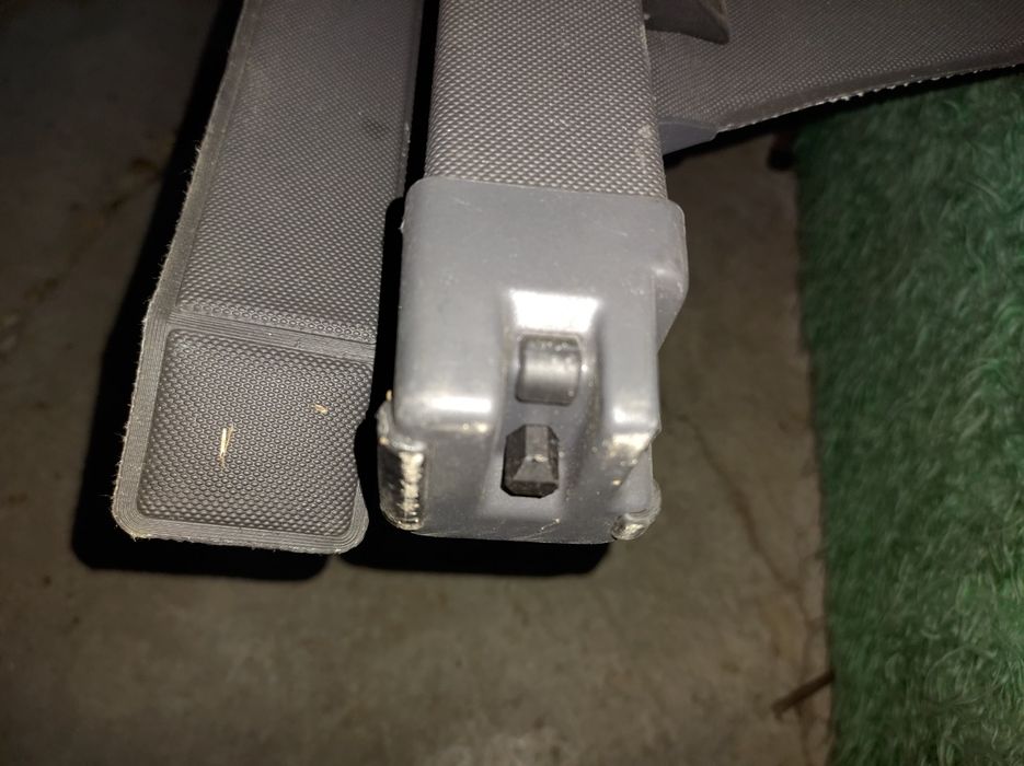 Щора за багажник Volkswagen Touareg  черна Фолксваген Туарег