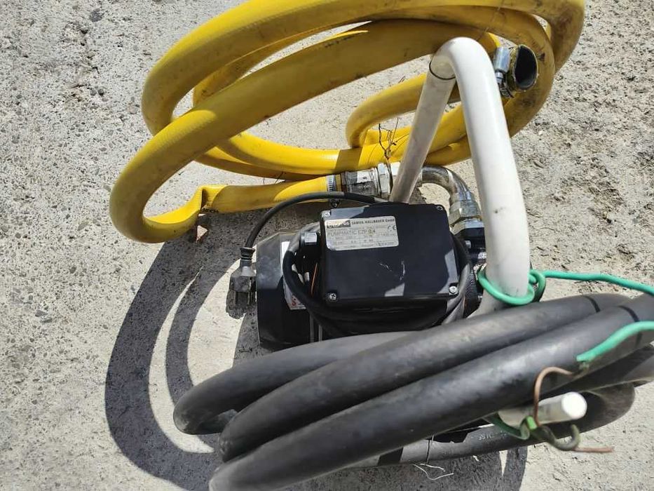 pompa transfer ulei lichide cu furtune,suport,pistol