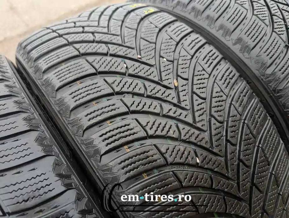 SET 4 Anvelope Iarna 225/50 R18 SEMPERIT Speed Grip 5 99V