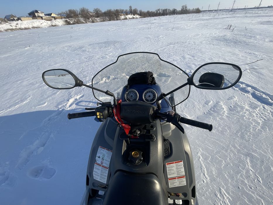 снегоход BRP legend touring v-800