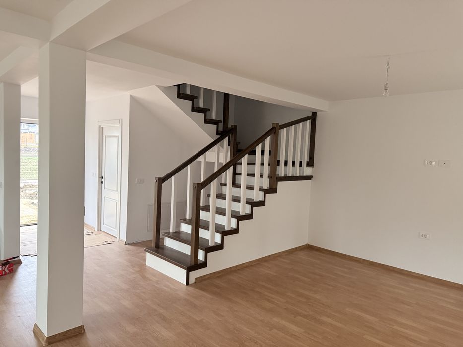 Casa tip Duplex in Ipotesti / Lisaura / 130 mp utili / 260 mp teren