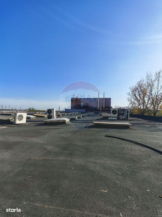 Spațiu de birouri de 2,100mp de închiriat