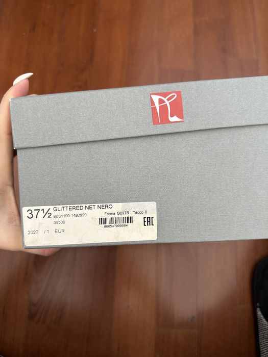 Блестящие босоножки женские