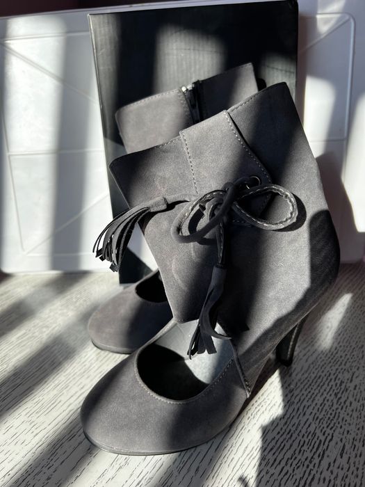 Продавам дамски обувки