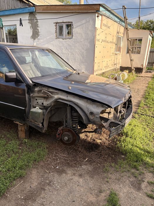 Мерседес 124 по запчастям