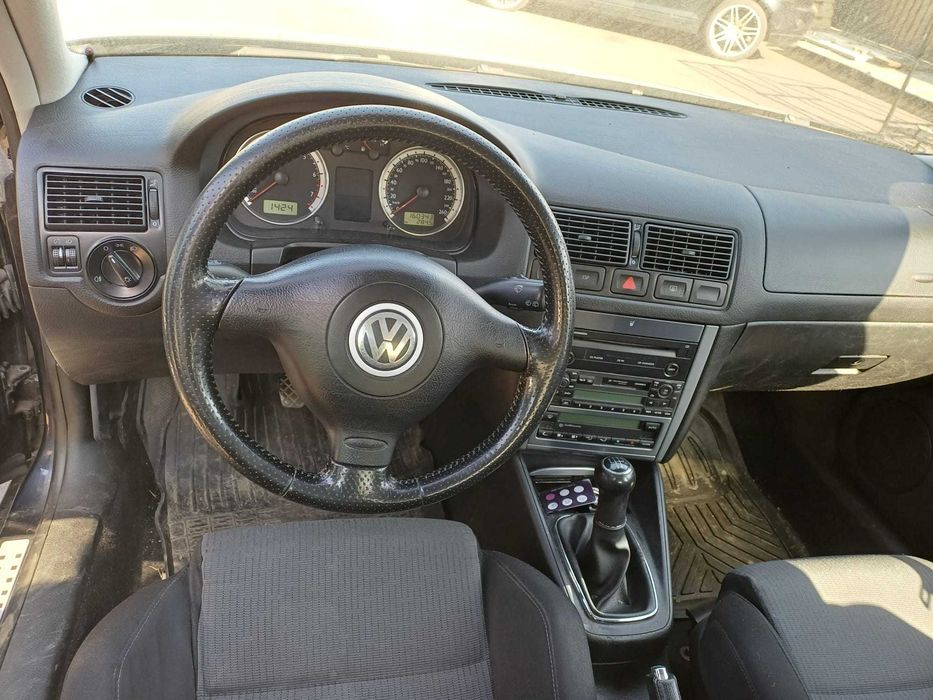 VOLKSWAGEN Golf 2003 — imagine 5