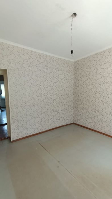 Продаётся 2ком.кв.10мкр.дом 4