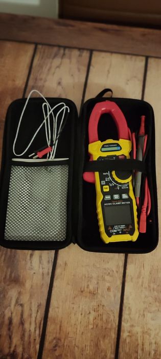 Clema ampermetrica și multimetru digital