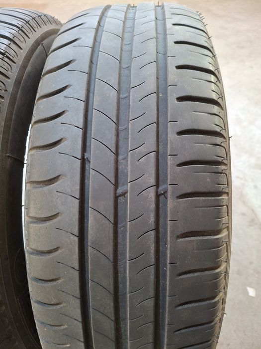 2 Anvelope de vara 185 60 r15 Michelin