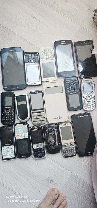 Продам телефоны на запчасти