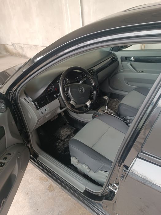 Qora Jentra at tozza