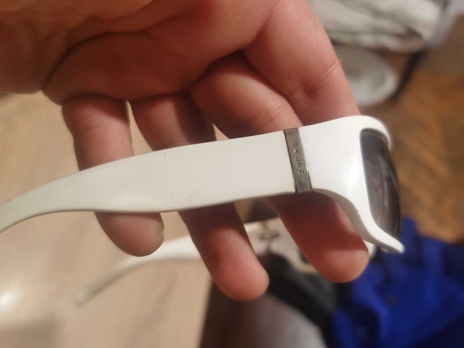 Оригинални слънчеви очила