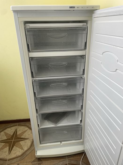 Морозильник атлант в отл сост
