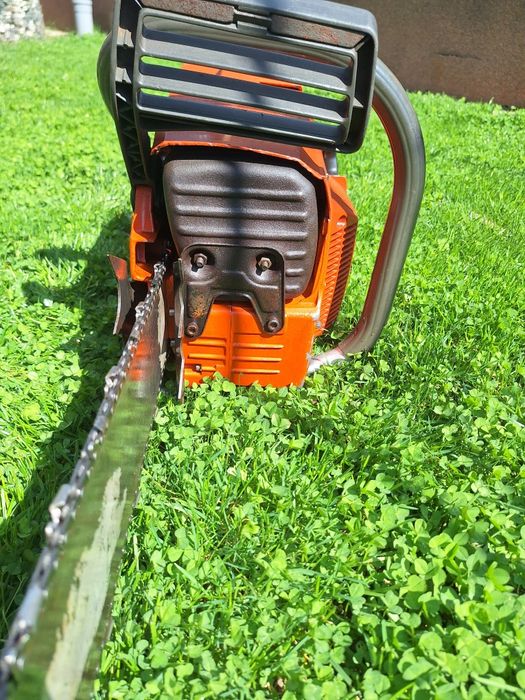 Vând drujba husqvarna 3120 xp