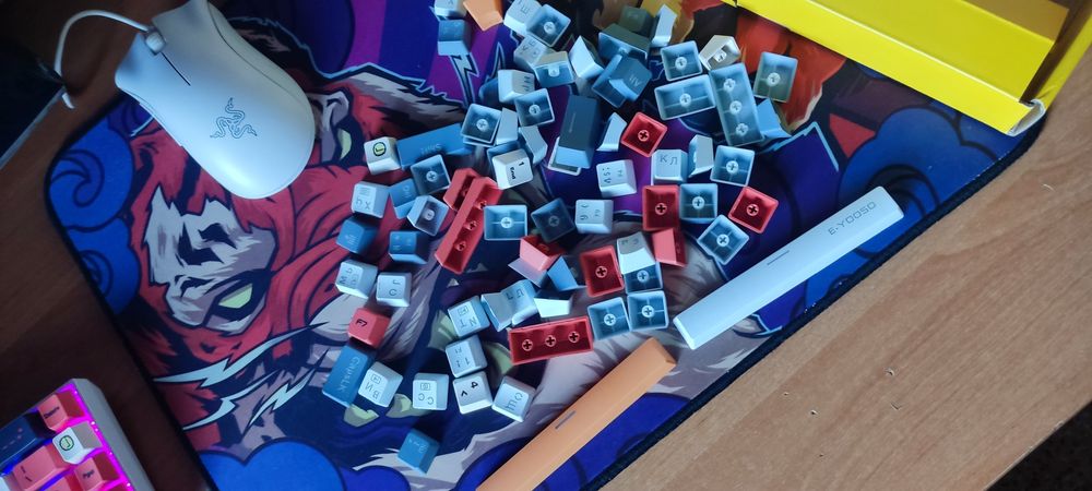 Продам клавиатуру.