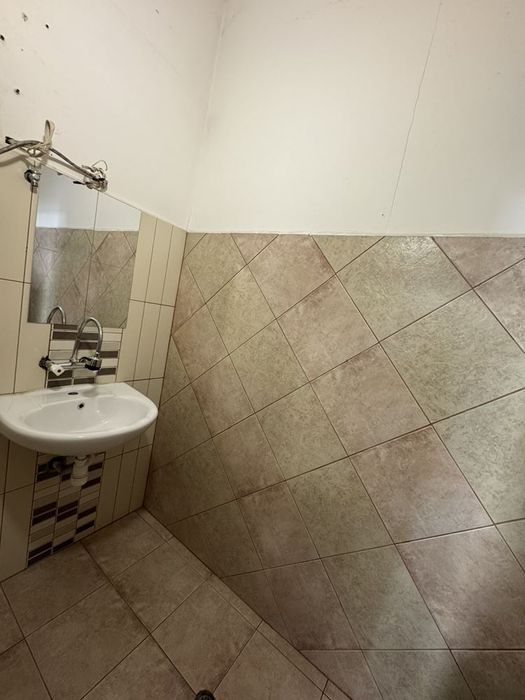 Магазин с бизнес локация с потенциал!