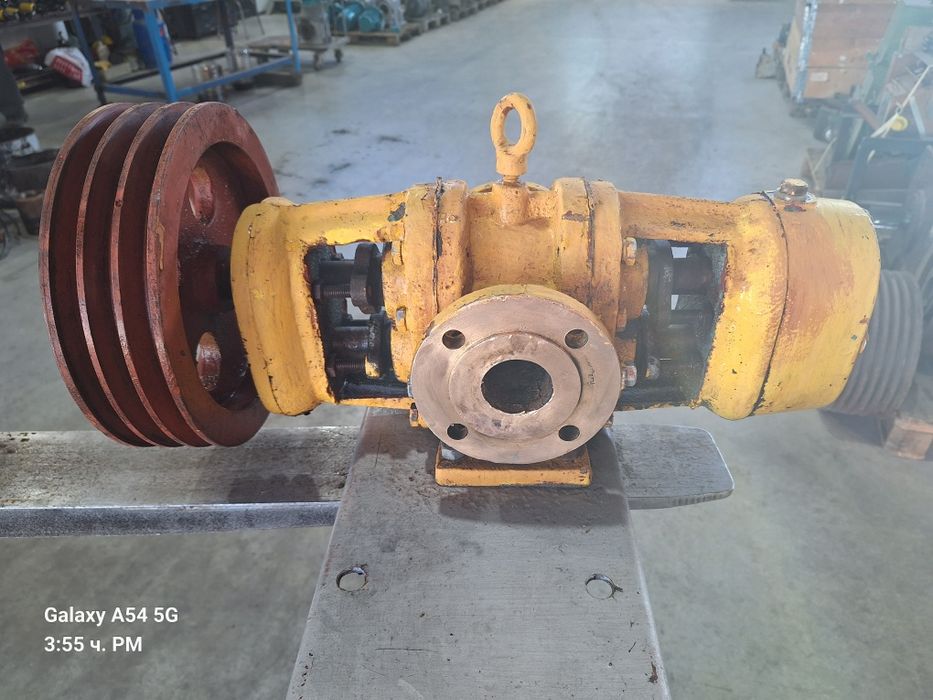 Помпа за мазут/ гъсти течности