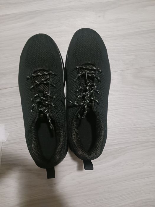 Продавам работни обувки