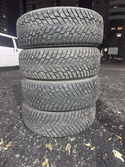 Шины  235/50/20  шиповный