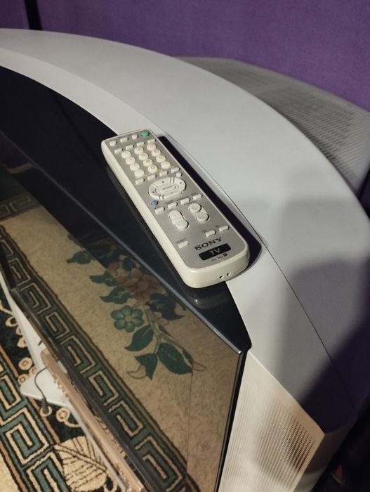Телевизор Sony 34"с PIP  тумбой