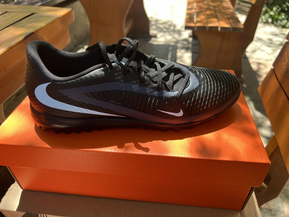 NIKE  Phantom 6 Low Acad