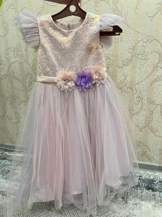 Нарядное платье