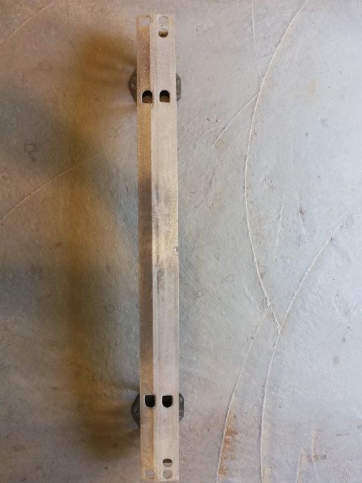 Задна греда за Тойота авенсис 03-08г.