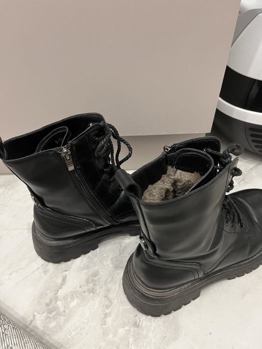 Зимние ботинки и горные