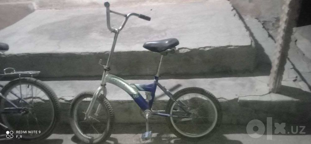 Eski velosiped sotiladi. Продаются старые велосипед