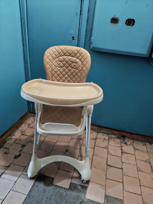 Продам детское кресло для кормления