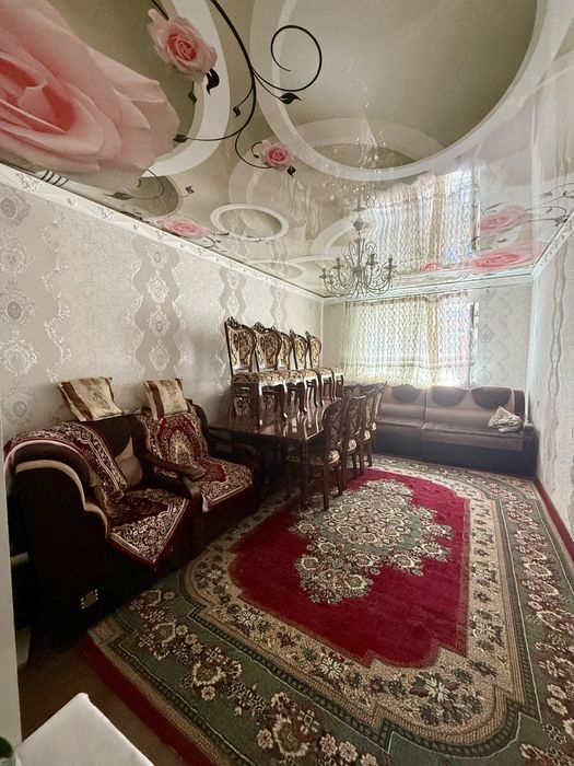 Продается 3 комнатная кв на Янгихаётский р-н, ориентир Спутник 16а