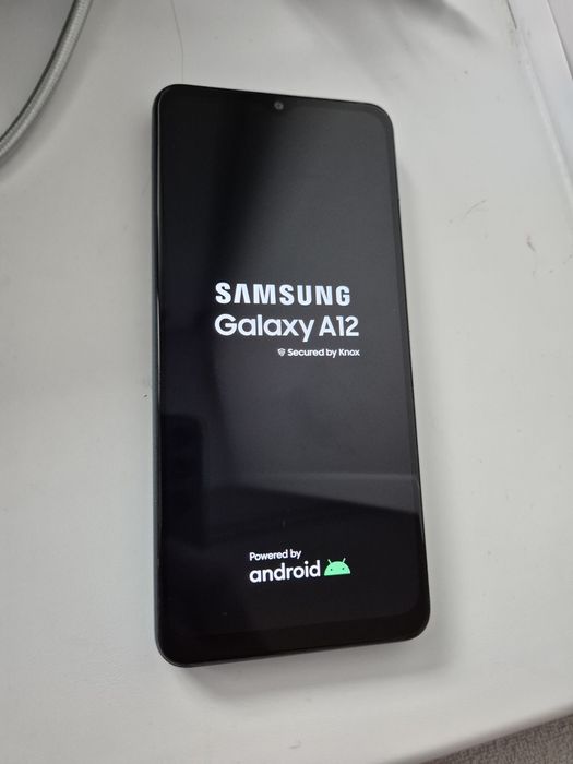 Продам телефон самсунг А12.