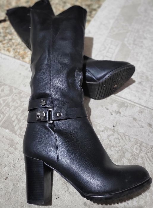 Продам женский сапоги