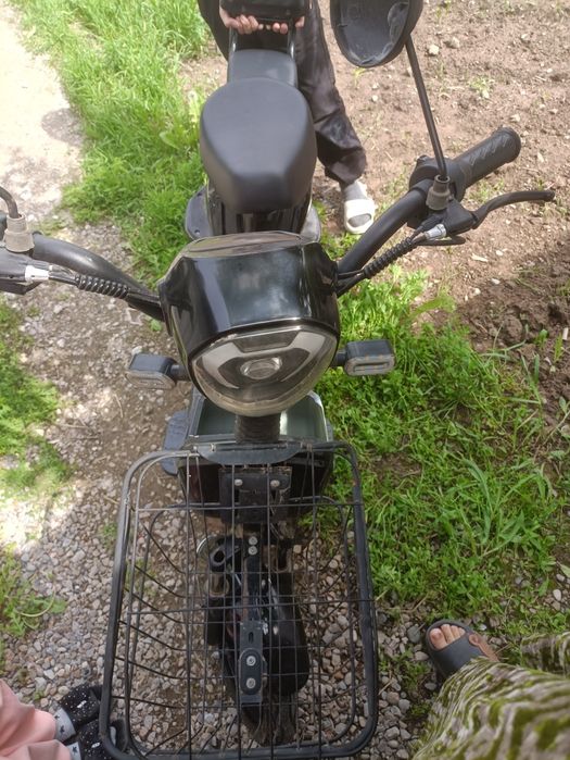 Электроскутер LEOPARD