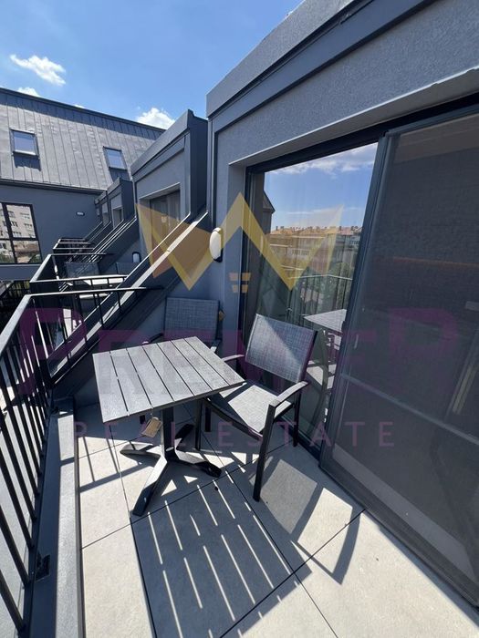 Дава се под наем Двустаен апартамент в Варна, Център - 70 кв.м за 1100 € - Снимка #12