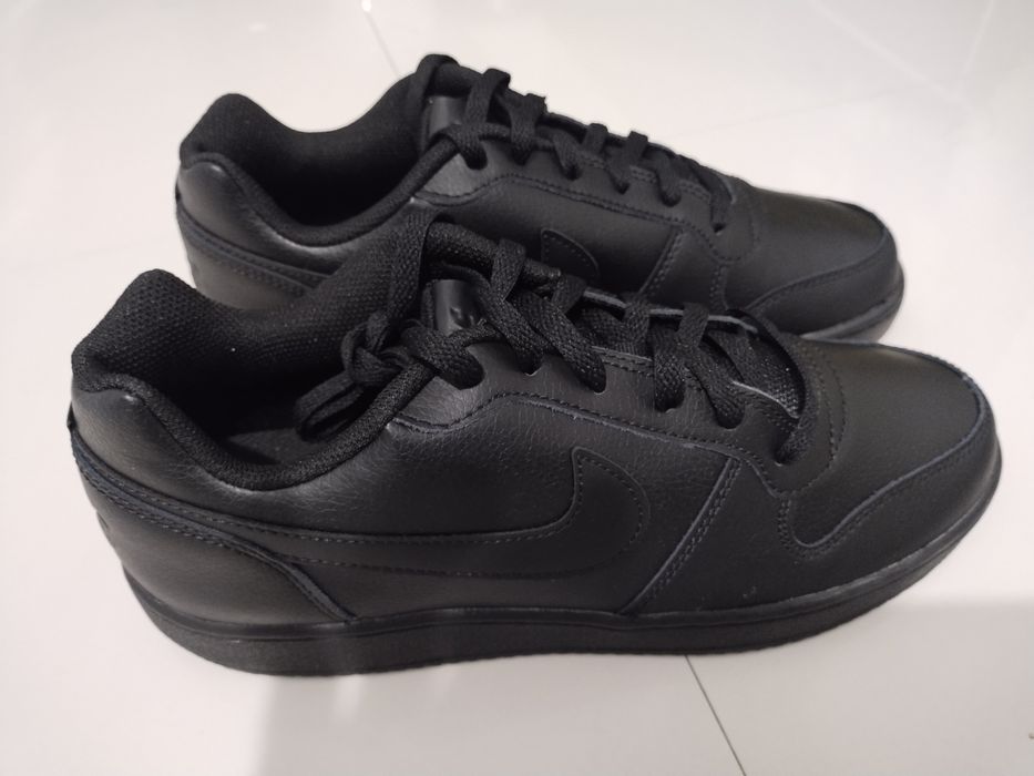 Кроссовки Nike новые