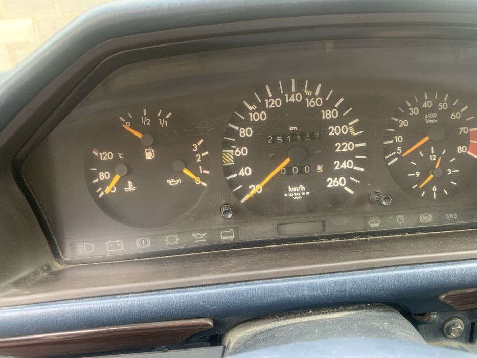 Мерседес бенс 124