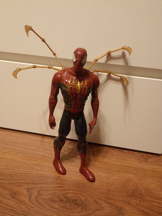 Продам игрушки для мальчика