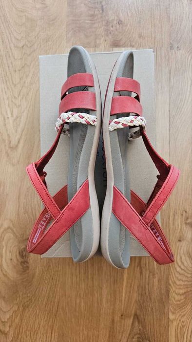 Дамски кожени сандали Clarks